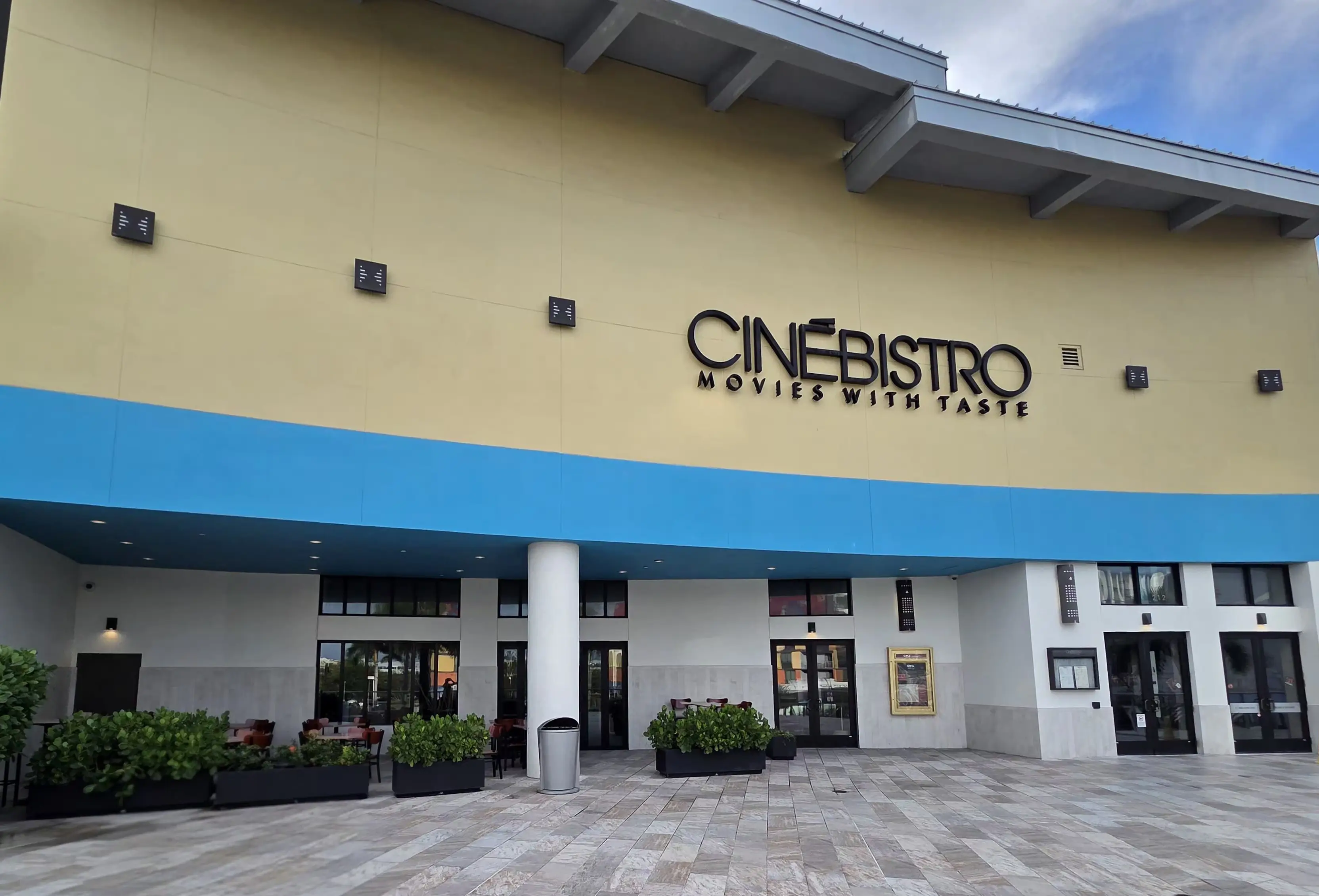 CMX CineBistro CityPlace Doral