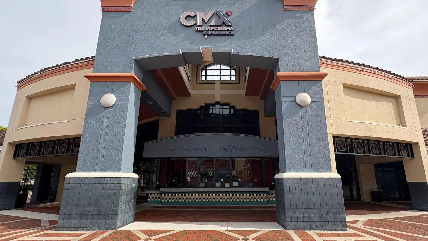 CMX Cinemas Miami Lakes 13