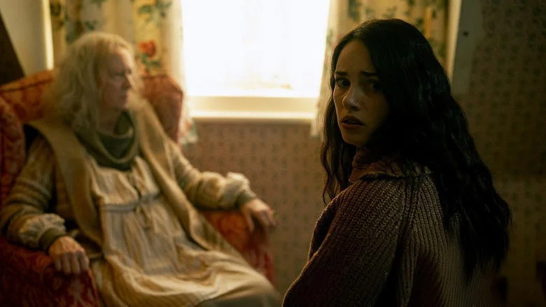 GALE: YELLOW BRICK ROAD Hero Background Image